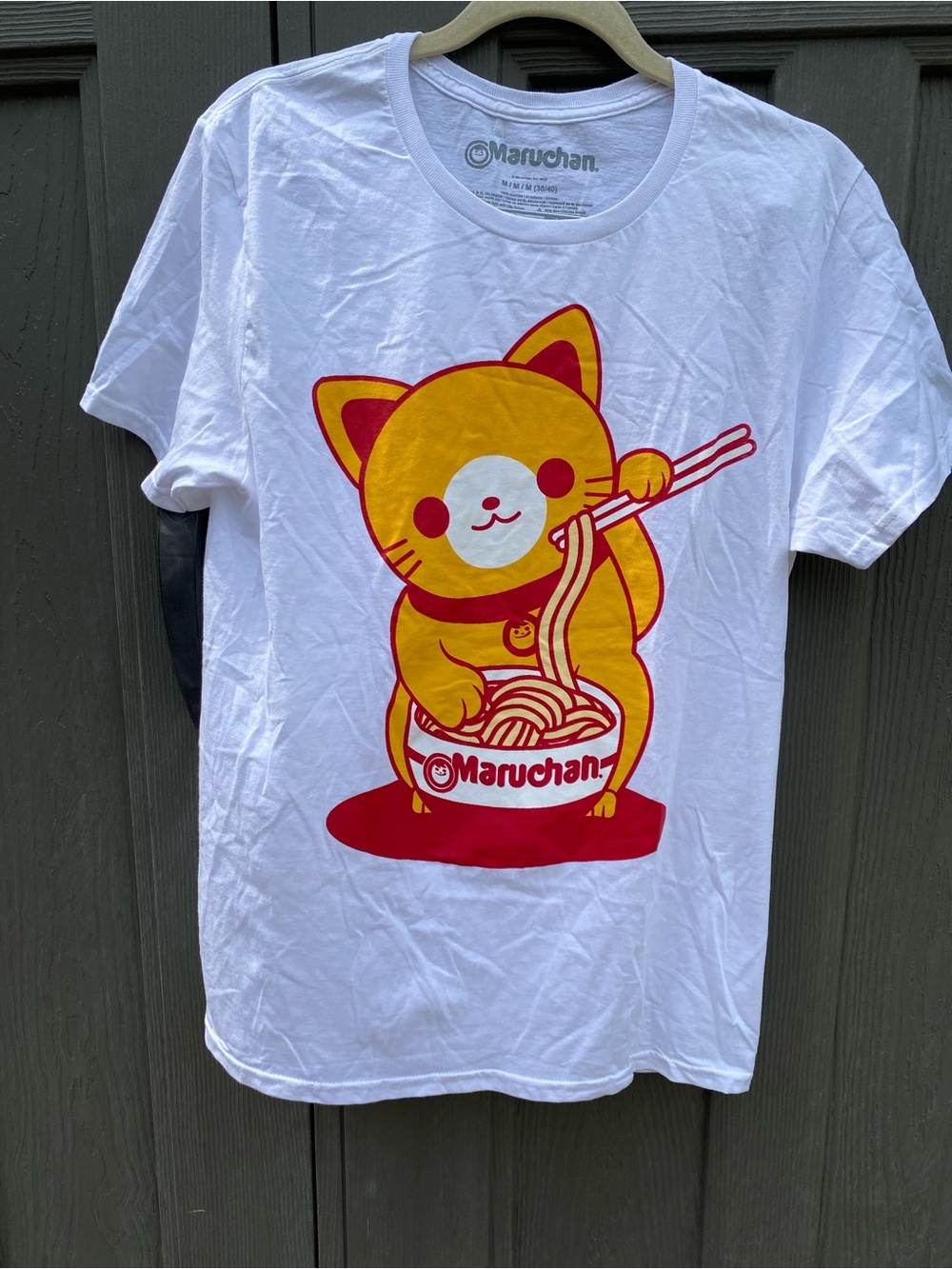 Maruchan White Cat Ramen Graphic Tee - Yellow & Red size M